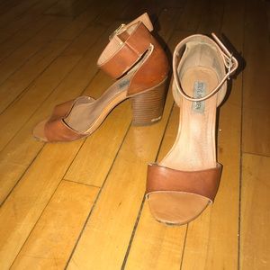 Steve Madden Cognac Heels